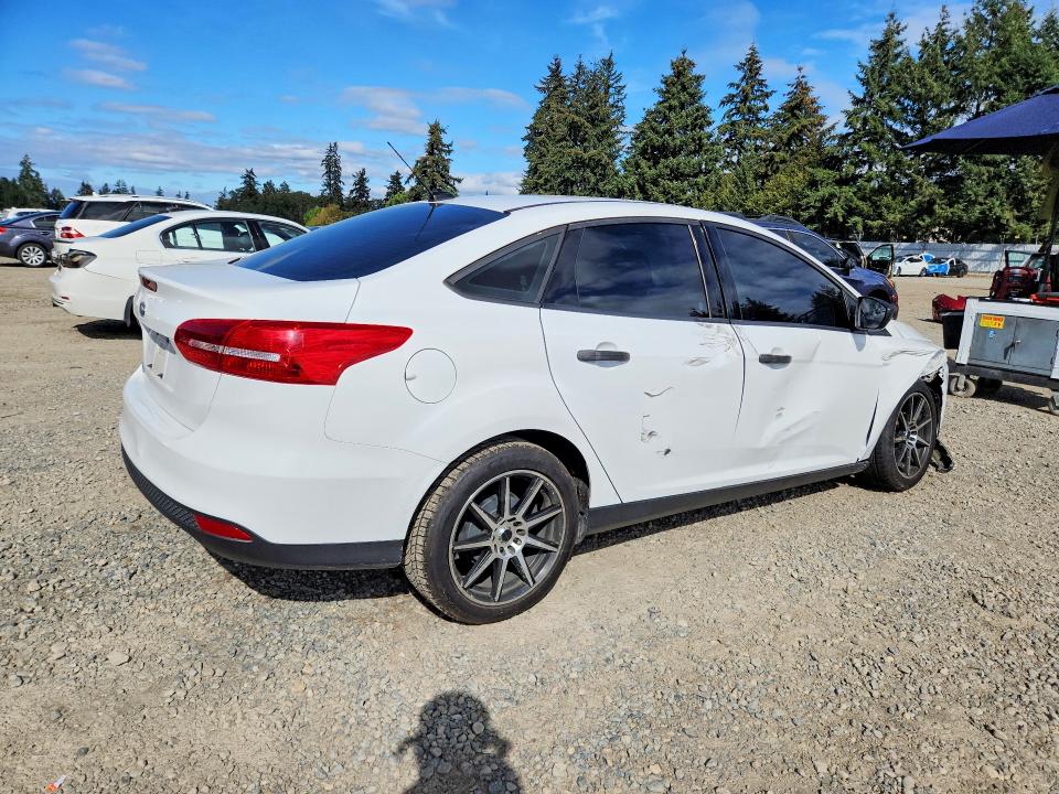 Снимка 3 от търг – 2018 FORD FOCUS с VIN 1FADP3E27JL313903