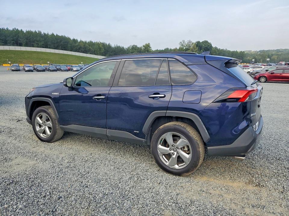 Photo 2 from auction – 2021 TOYOTA RAV4 with VIN 4T3D6RFV8MU023972