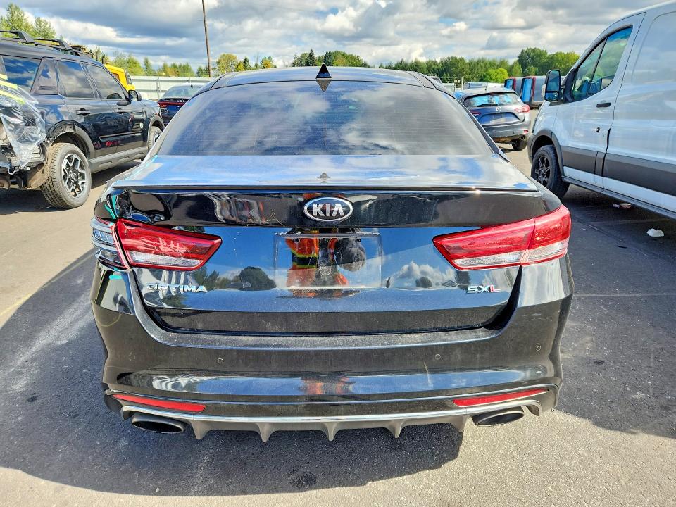 Foto 6 de la subasta – 2018 KIA OPTIMA con VIN 5XXGV4L24JG221153