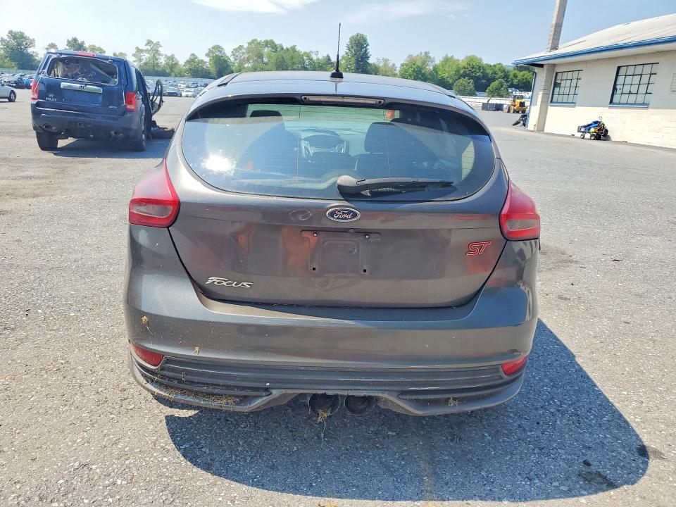 Photo 6 from auction – 2016 FORD FOCUS with VIN 1FADP3L96GL287593
