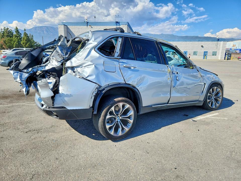 Foto 3 de la subasta – 2015 BMW X5 con VIN 5UXKR0C58F0P11992