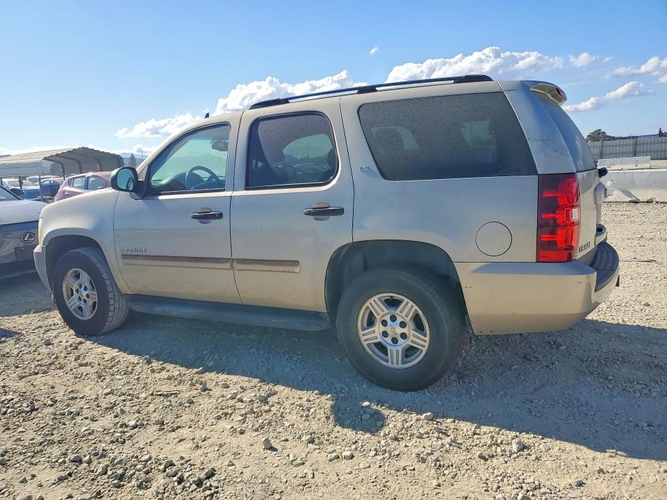 Photo 2 from auction – 2007 CHEVROLET TAHOE with VIN 1GNFC13C47J267103