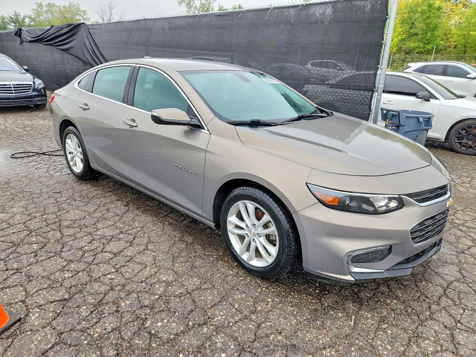 Photo 4 from auction – 2017 CHEVROLET MALIBU with VIN 1G1ZE5ST3HF150392