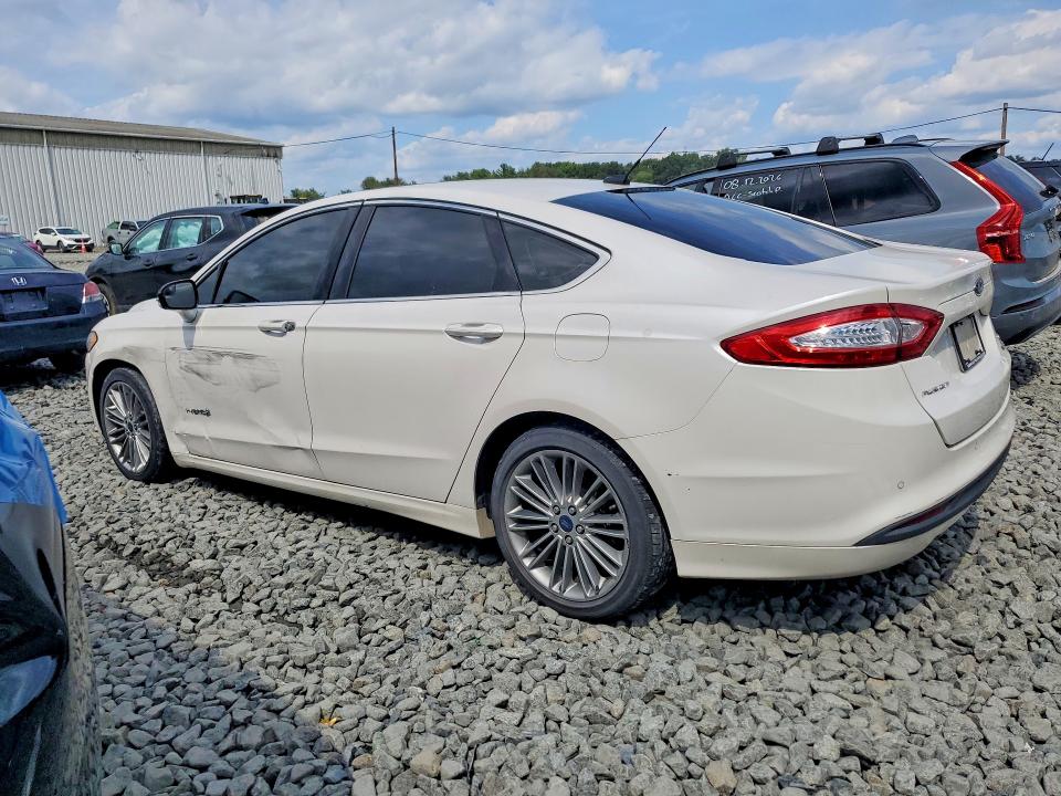 Photo 2 from auction – 2013 FORD FUSION with VIN 3FA6P0LU2DR319416