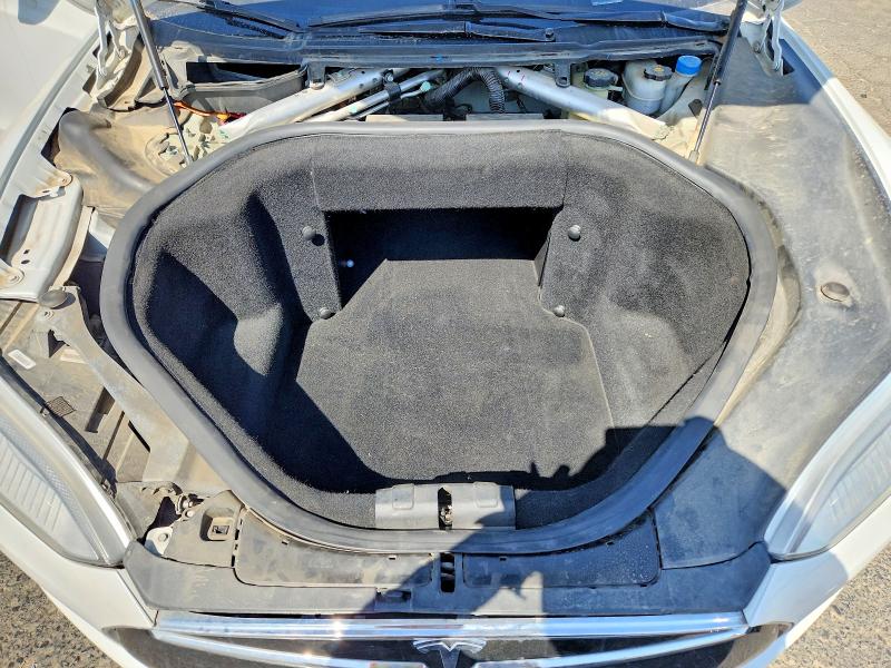 صورة رقم 11 من المزاد - 2013 TESLA MODEL S مع VIN 5YJSA1CN9DFP23016
