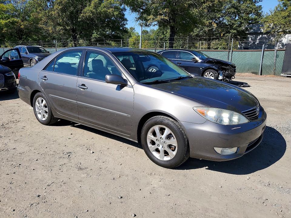 Photo 4 from auction – 2005 TOYOTA CAMRY with VIN 4T1BE30K95U506578
