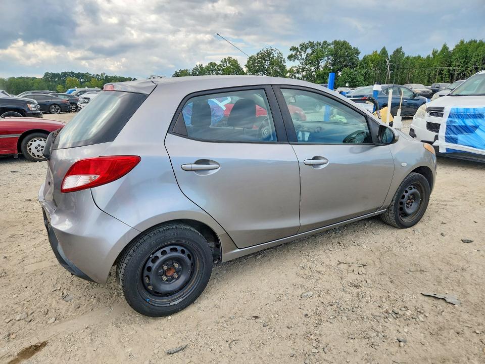 Foto 3 de la subasta – 2014 MAZDA MAZDA2 con VIN JM1DE1KZ5E0182645