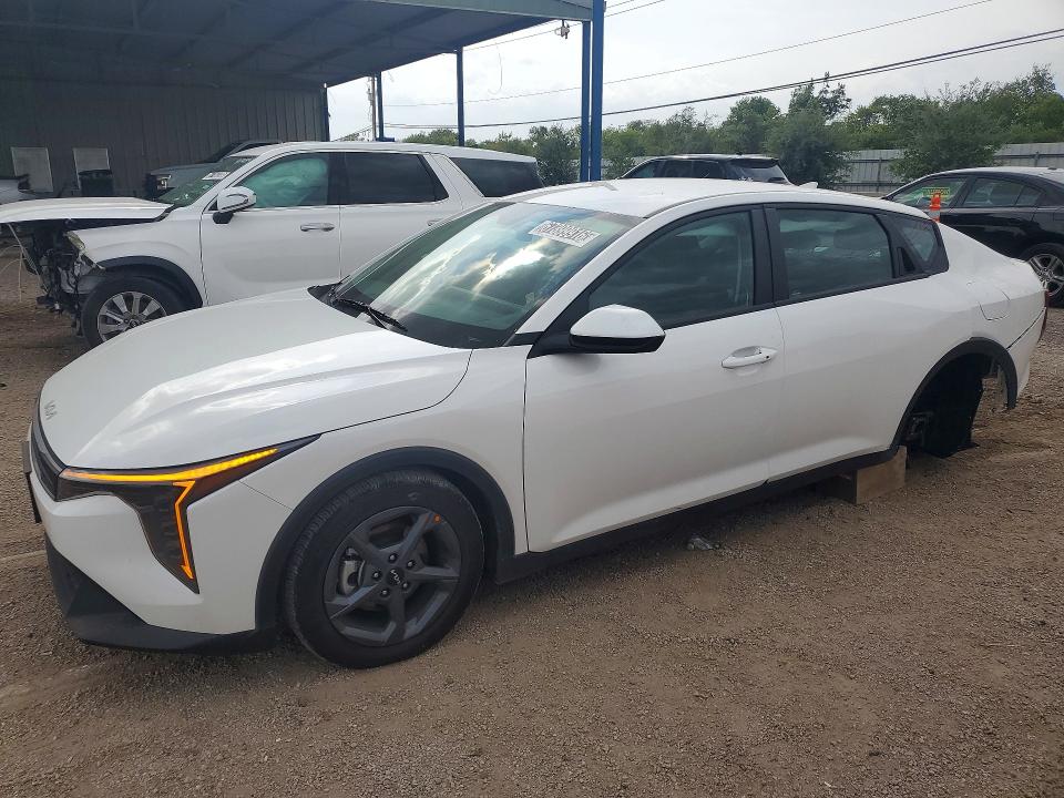 KIA K4 2026 with VIN 3KPFT4DE4TE257320 - Photo from auction