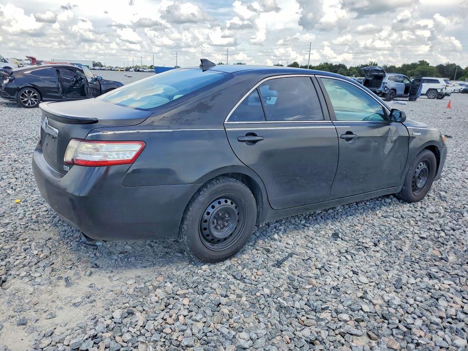 Photo 3 from auction – 2010 TOYOTA CAMRY with VIN 4T1BB3EK3AU114188