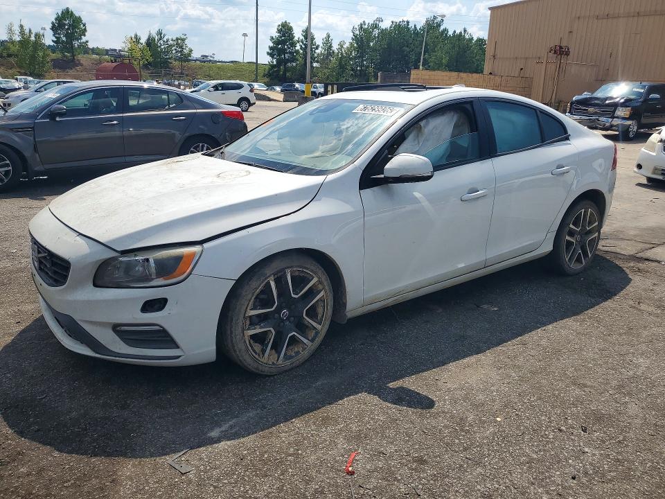VOLVO S60 2017 with VIN YV126MFL4H2438806 - Photo from auction