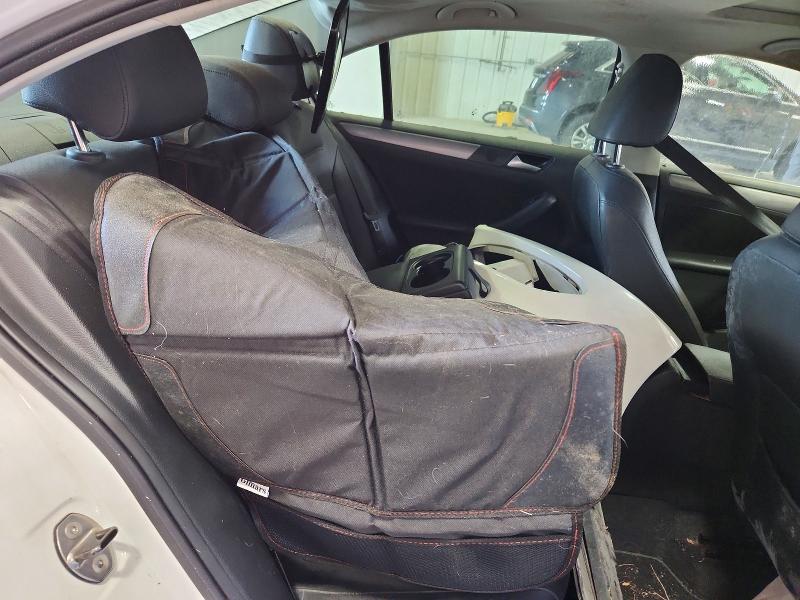 Photo 10 from auction – 2014 VOLKSWAGEN JETTA with VIN 3VWLL7AJ3EM374253