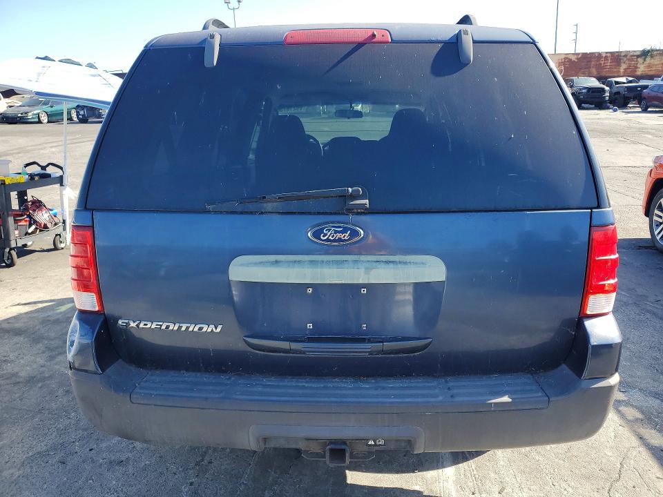 Photo 6 from auction – 2005 FORD EXPEDITION with VIN 1FMPU13545LA15621
