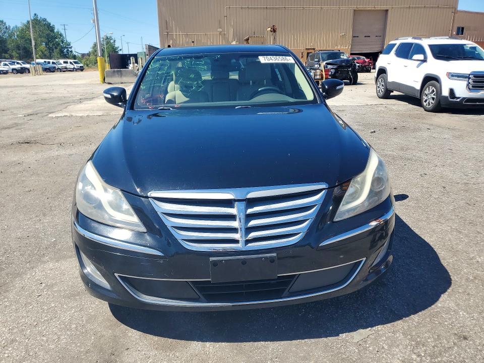 Photo 5 from auction – 2013 HYUNDAI GENESIS with VIN KMHGC4DH6DU233548