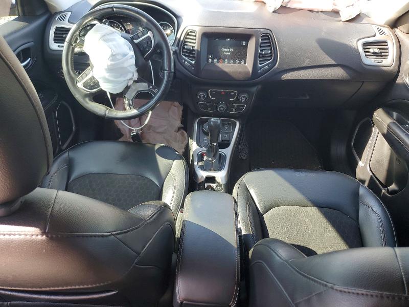 Photo 8 from auction – 2018 JEEP COMPASS with VIN 3C4NJDBB1JT200902