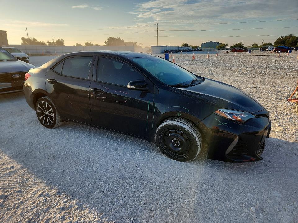 Foto 4 de la subasta – 2017 TOYOTA COROLLA con VIN 5YFBURHE5HP618496