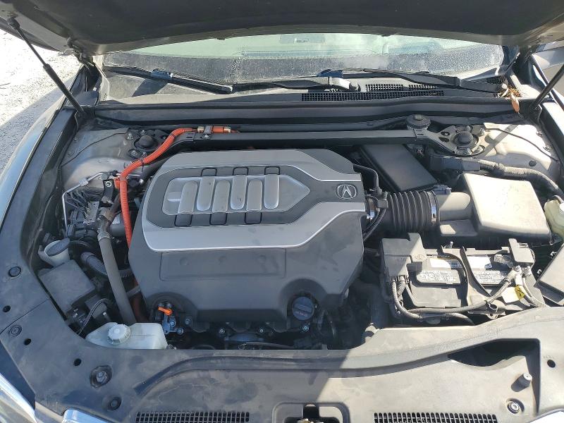 Photo 11 from auction – 2016 ACURA RLX with VIN JH4KC2F95GC000195