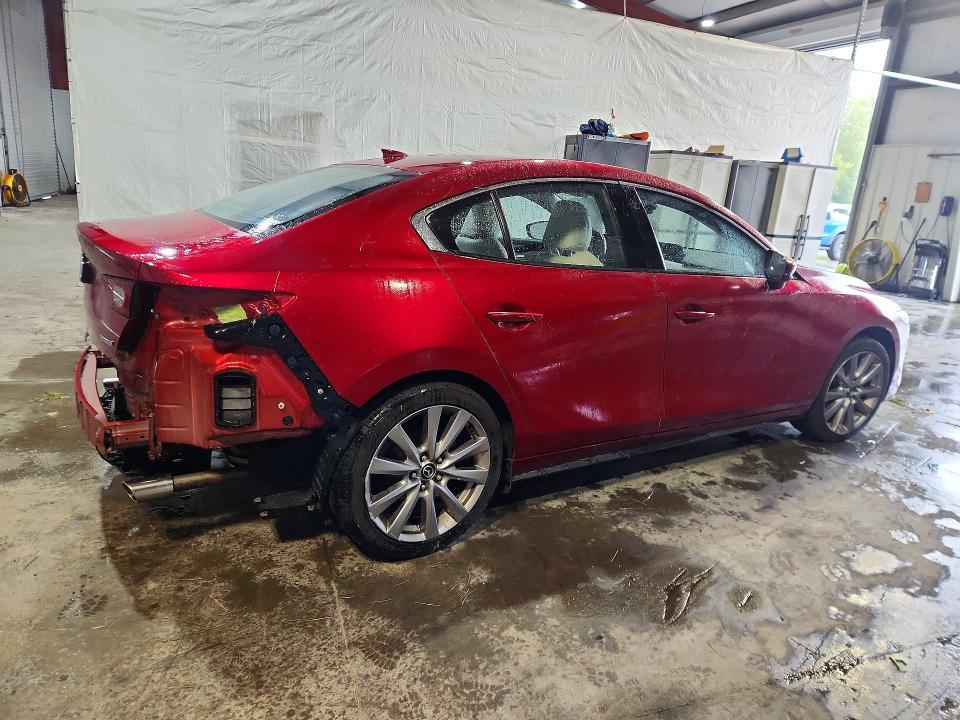 Снимка 3 от търг – 2019 MAZDA 3 с VIN JM1BPBEM3K1117130