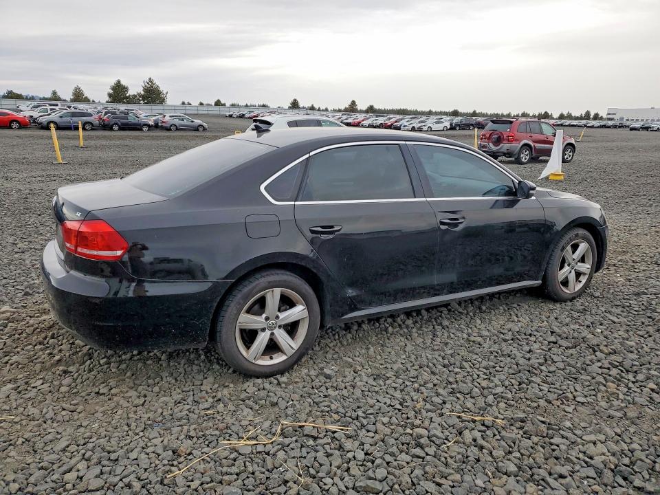 Photo 3 from auction – 2013 VOLKSWAGEN PASSAT with VIN 1VWBP7A31DC102799