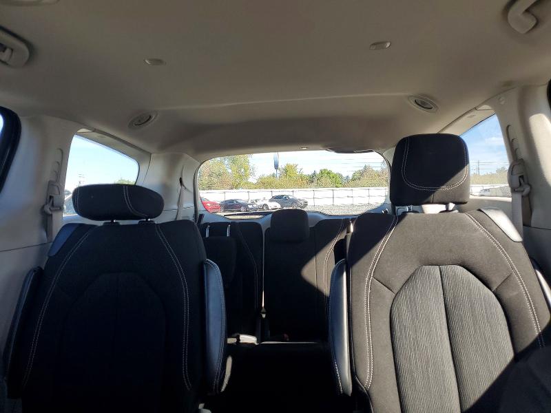 Photo 10 from auction – 2023 CHRYSLER VOYAGER with VIN 2C4RC1CG5PR515721