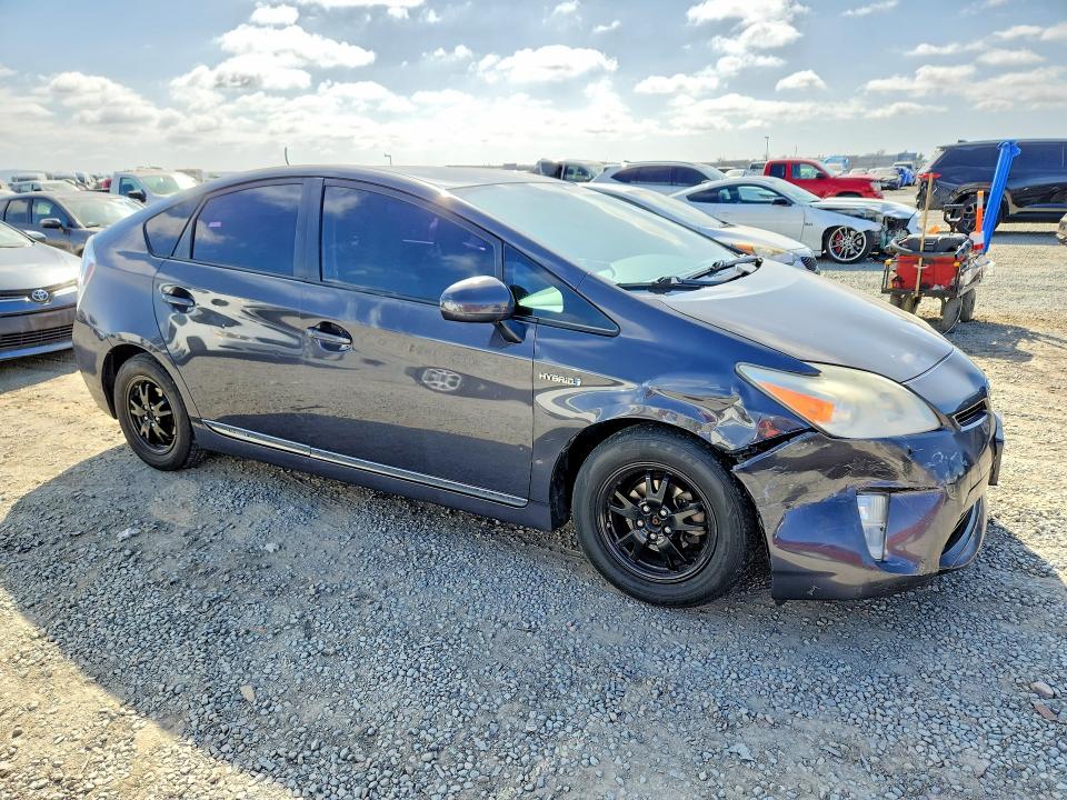 Photo 4 from auction – 2015 TOYOTA PRIUS with VIN JTDKN3DU8D1650252