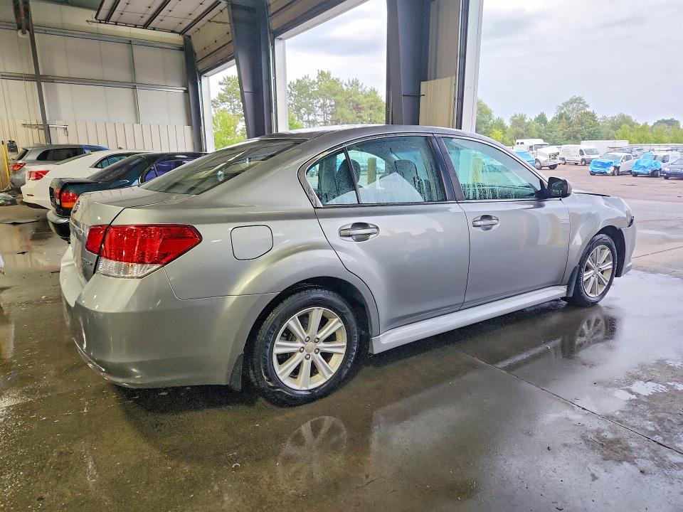 Photo 3 from auction – 2011 SUBARU LEGACY with VIN 4S3BMCC63B3220037