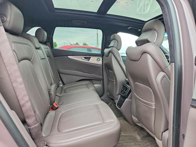 Photo 11 from auction – 2016 LINCOLN MKX with VIN 2LMPJ9JP9GBL54636
