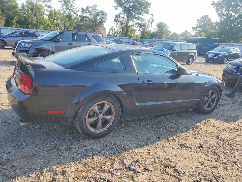 Photo 3 from auction – 2005 FORD MUSTANG with VIN 1ZVHT80N955259632
