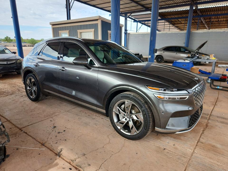 Photo 4 from auction – 2023 GENESIS ELECTRIFIED GV70 with VIN 5NMMCET14PH001074