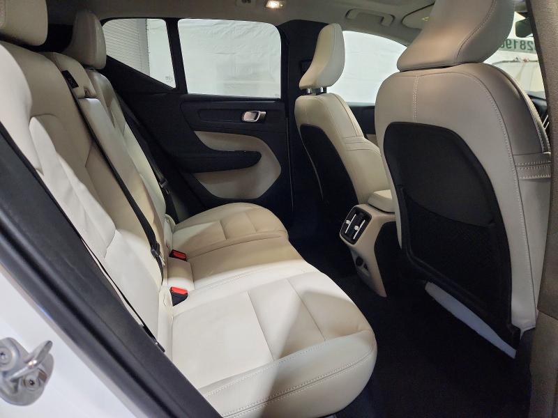 Снимка 11 от търг – 2024 VOLVO XC40 с VIN YV4L12UE5R2207235