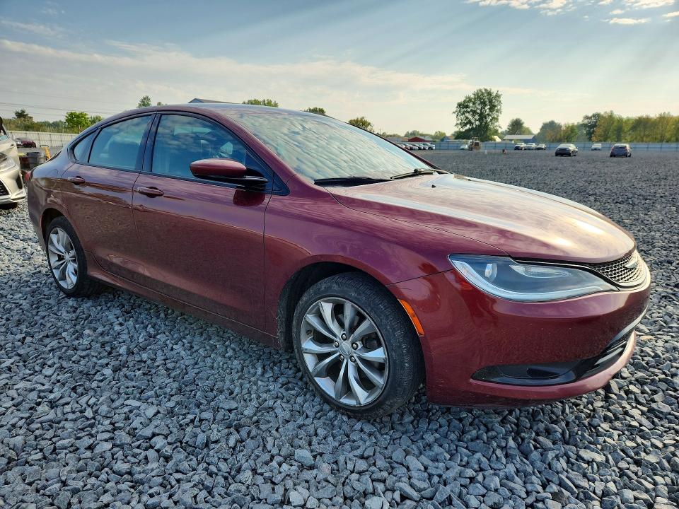 Photo 4 from auction – 2016 CHRYSLER 200 with VIN 1C3CCCBB2GN140072