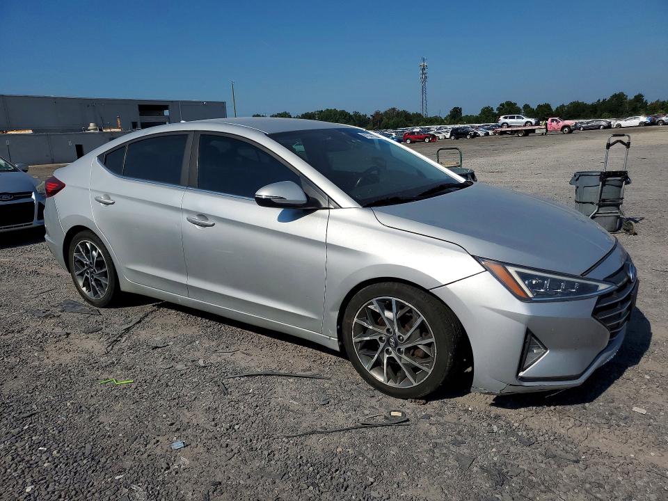 Photo 4 from auction – 2019 HYUNDAI ELANTRA with VIN 5NPD84LF2KH460557
