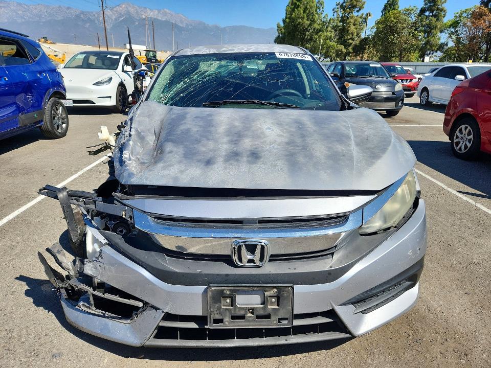 Photo 5 from auction – 2018 HONDA CIVIC with VIN 2HGFC2F56JH528513