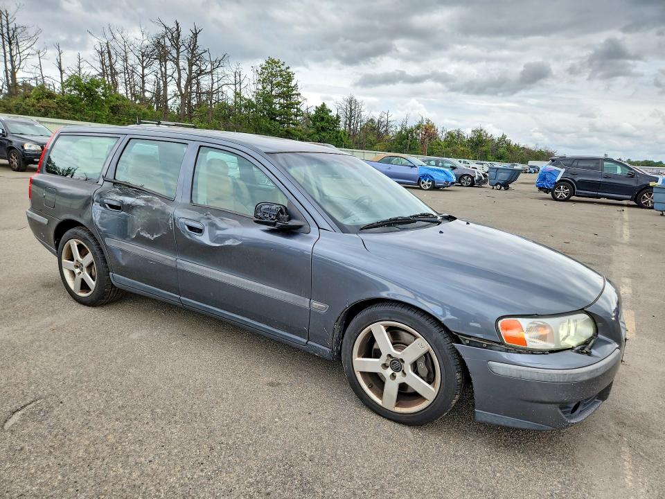Photo 4 from auction – 2004 VOLVO V70 with VIN YV1SJ52Y142386812