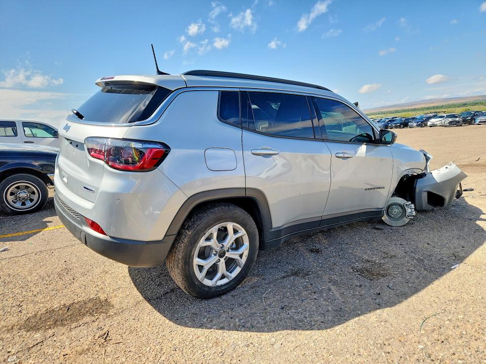 Photo 3 from auction – 2025 JEEP COMPASS with VIN 3C4NJDBNXST602042