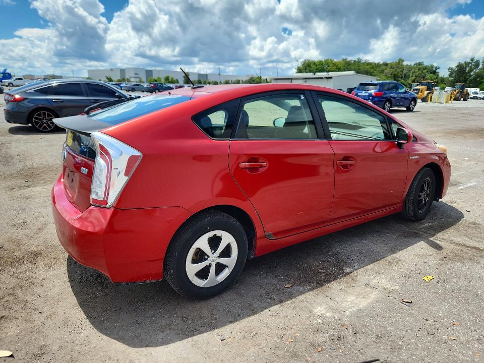 Photo 3 from auction – 2013 TOYOTA PRIUS with VIN JTDKN3DU9D1732958