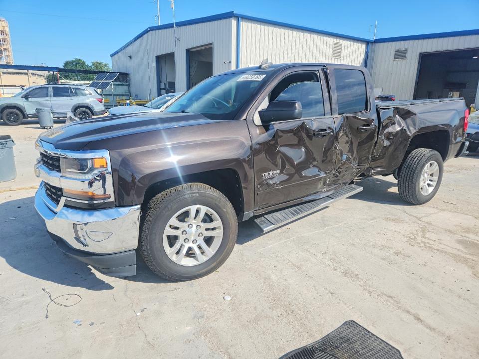 CHEVROLET SILVERADO 2018 with VIN 1GCRCREC4JZ178996 - Photo from auction