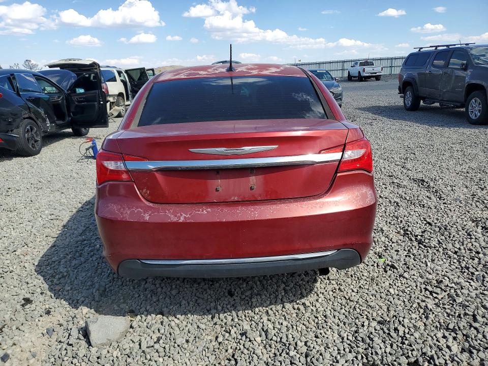 Zdjęcie 6 z aukcji – 2014 CHRYSLER 200 z VIN 1C3CCBAB0EN210709