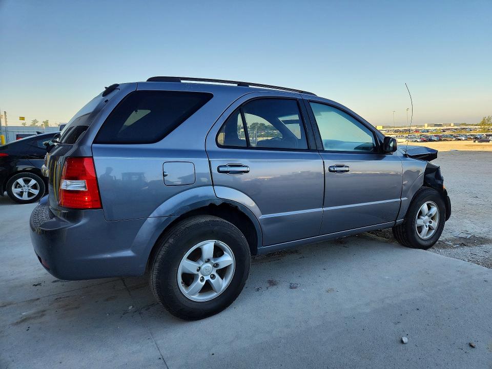 Photo 3 from auction – 2008 KIA SORENTO with VIN KNDJC735585853312