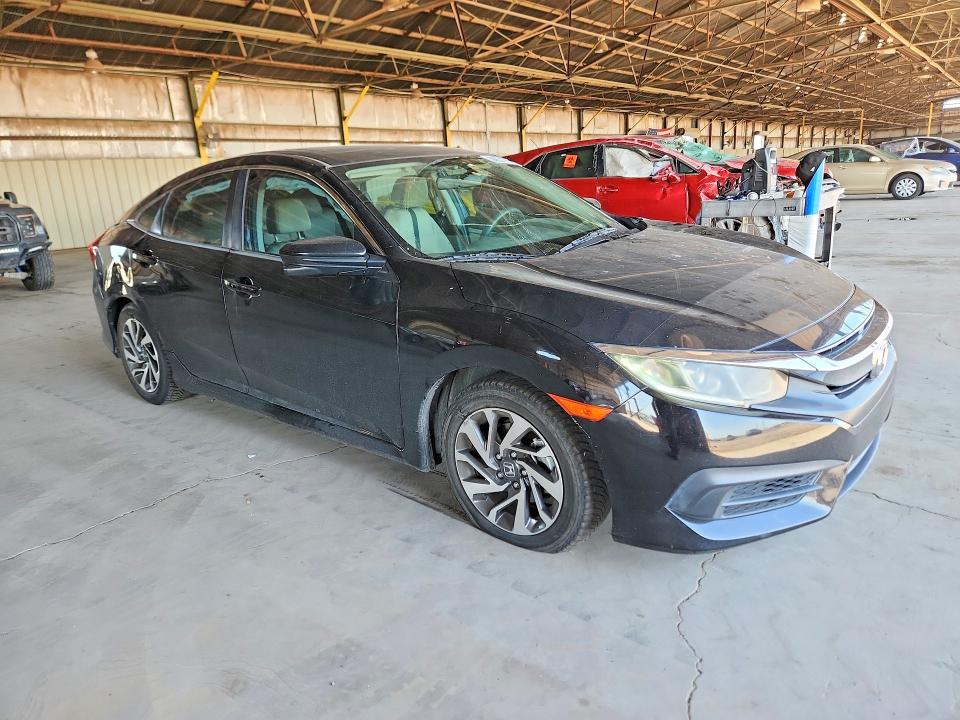 Снимка 4 от търг – 2016 HONDA CIVIC с VIN 19XFC2F77GE003268
