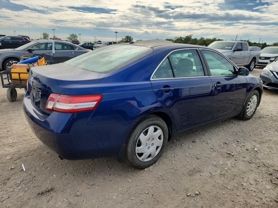 Photo 3 from auction – 2010 TOYOTA CAMRY with VIN 4T1BF3EKXAU561878