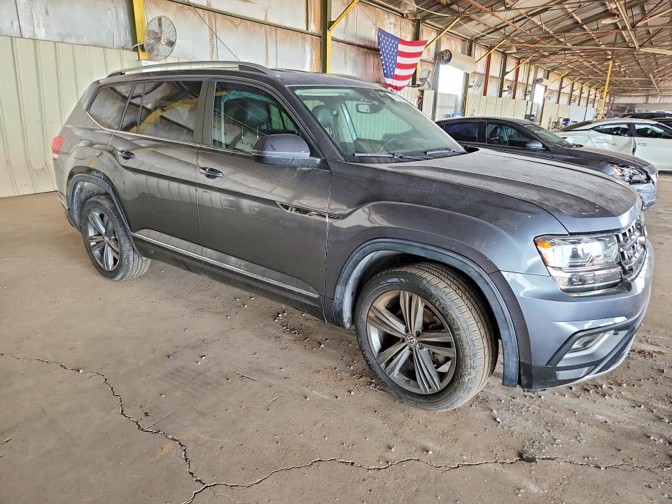 Photo 4 from auction – 2019 VOLKSWAGEN ATLAS with VIN 1V2YR2CA9KC613341