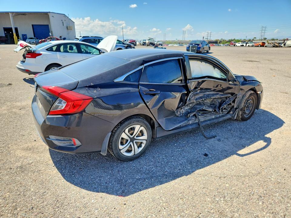 Photo 3 from auction – 2017 HONDA CIVIC with VIN 19XFC2F58HE022041