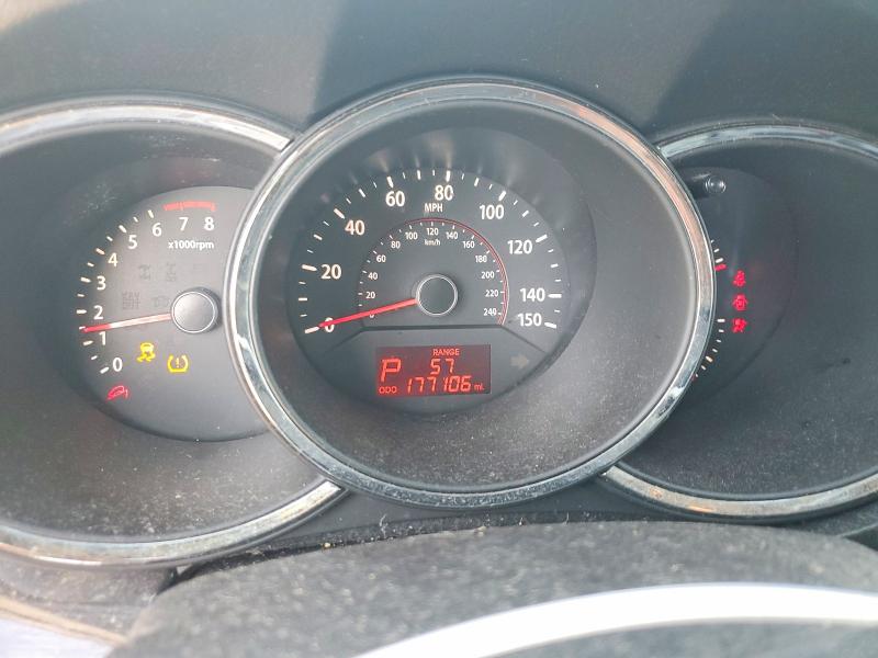 Photo 9 from auction – 2011 KIA SORENTO with VIN 5XYKT4A13BG159297