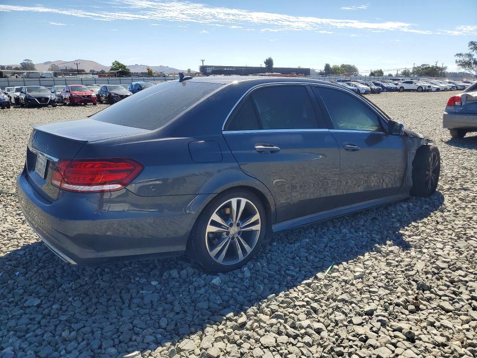 Photo 3 from auction – 2015 MERCEDES-BENZ E with VIN WDDHF5KB3FB089739