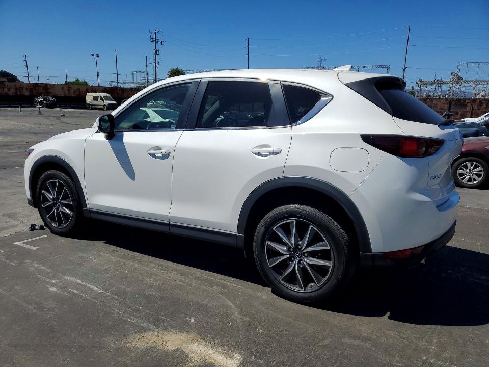 Фото 2 с аукциона – 2018 MAZDA CX-5 с VIN JM3KFACM3J1407020