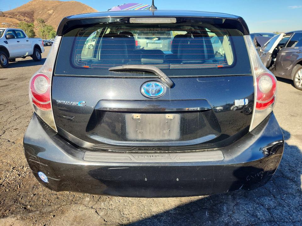 Photo 6 from auction – 2012 TOYOTA PRIUS C with VIN JTDKDTB34C1023916