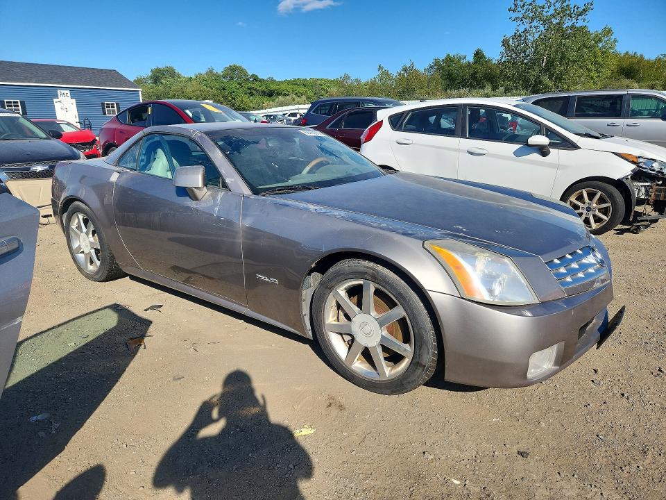 Zdjęcie 4 z aukcji – 2004 CADILLAC XLR z VIN 1G6YV34A045602756