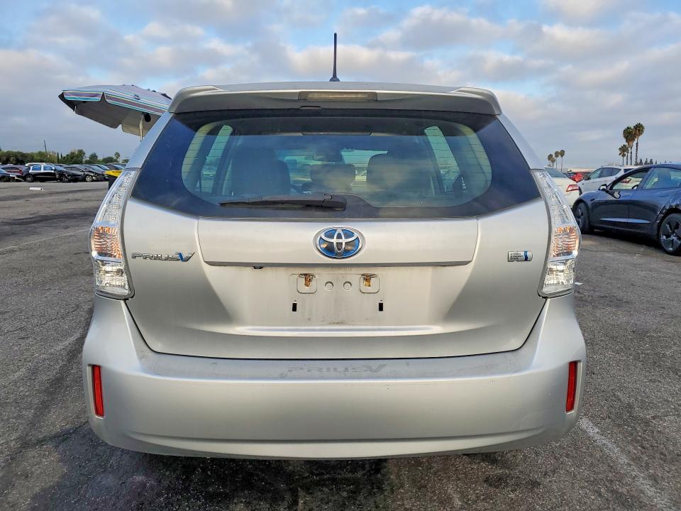 Photo 6 from auction – 2014 TOYOTA PRIUS V with VIN JTDZN3EU9E3334202