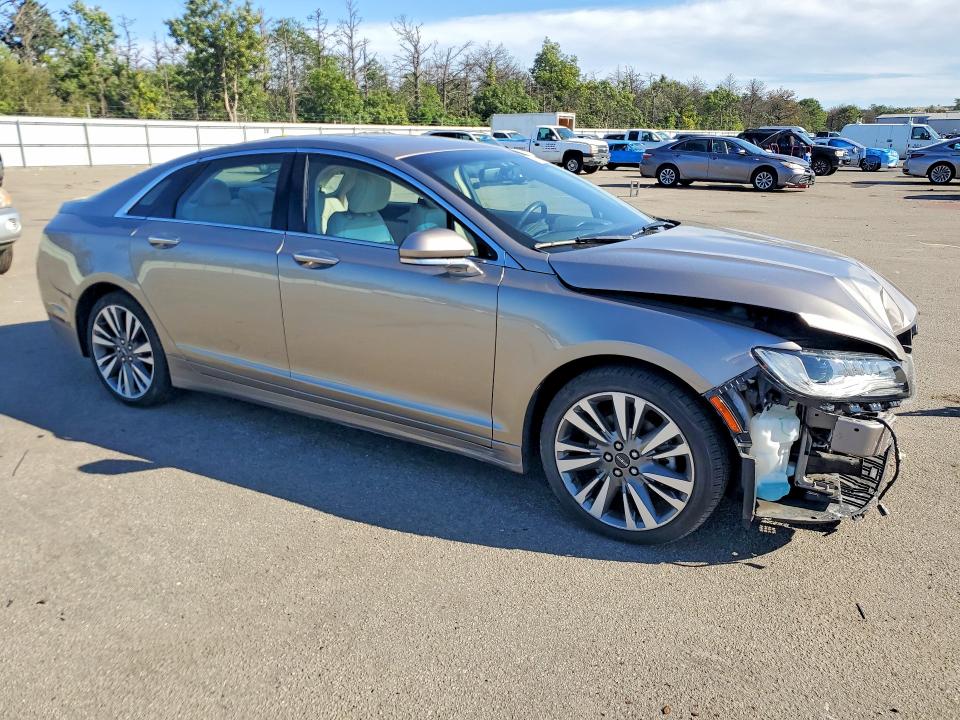 Photo 4 from auction – 2018 LINCOLN MKZ with VIN 3LN6L5D91JR607402