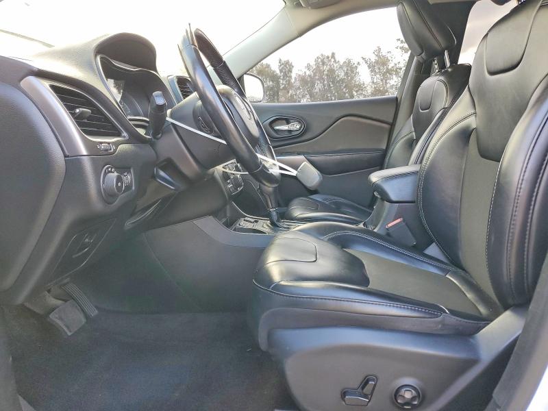 Photo 7 from auction – 2019 JEEP CHEROKEE with VIN 1C4PJLLB2KD219998